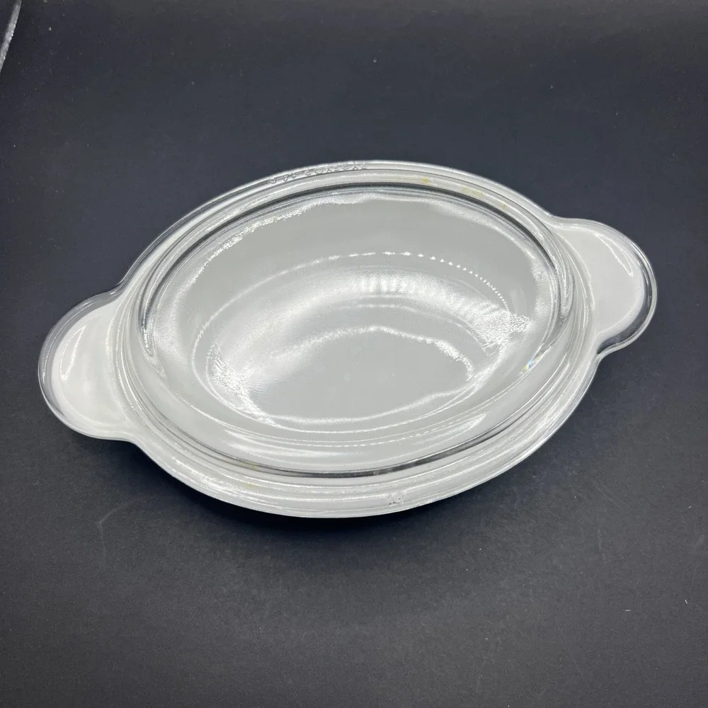 CORNING WARE  P-14-B  14 OZ. ‎ WHITE CASSEROLE DISH W/ CLEAR GLASS LID P-14-C